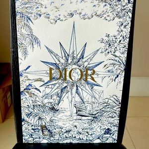 New Dior gift bag. Great for family’s Christmas gifts.  Gift 🎁 bag or decor.